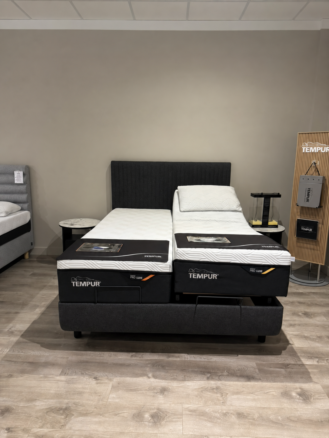 TEMPUR Arc Adjustable Disc bed set, front view with one side raised