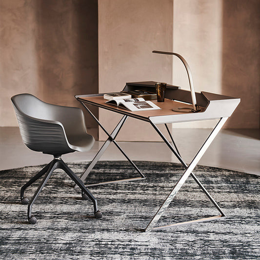 Qwerty Desk lifestyle