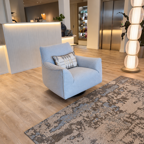 Natuzzi Italia Dolly swivel armchair — ex-display