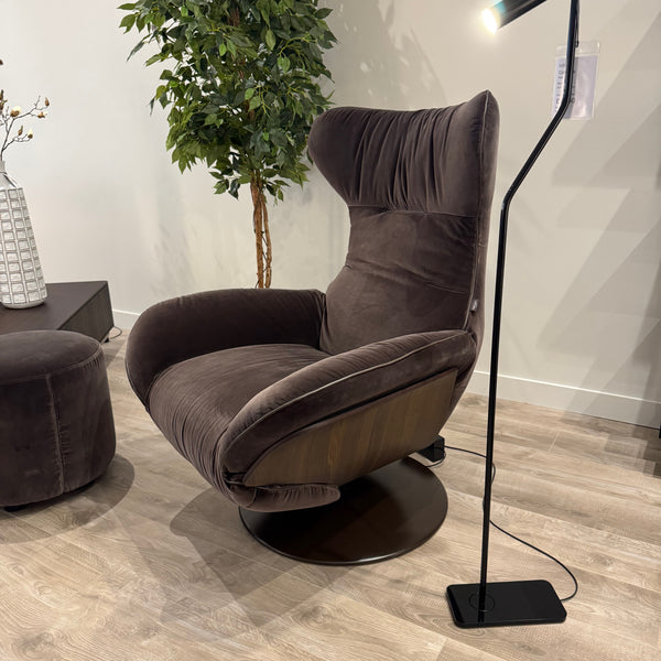 Natuzzi Italia Ilia power reclining armchair — ex-display