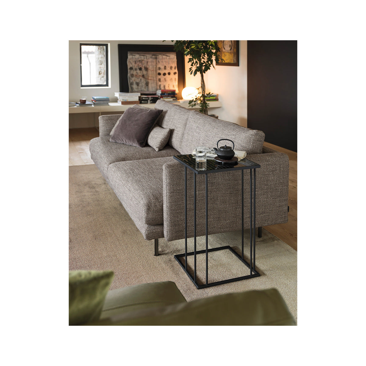 Calligaris Renee — Smoke grey mirrored glass; Matt black metal