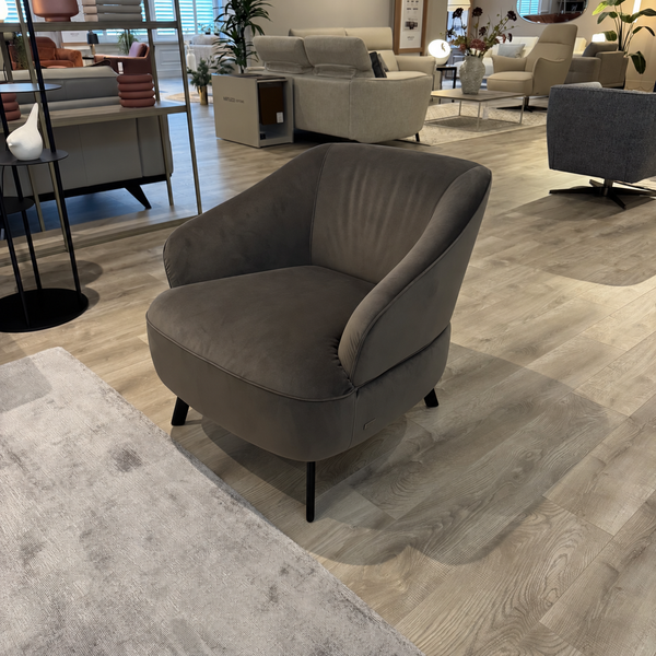 Natuzzi Editions Damen armchair — Brezza Visone fabric — clearance