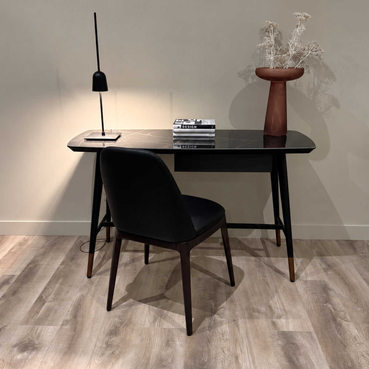 Natuzzi Editions Slancio desk and Nirvana chair — closer square showroom view showing the complete desk and chair; lamp and accessories excluded