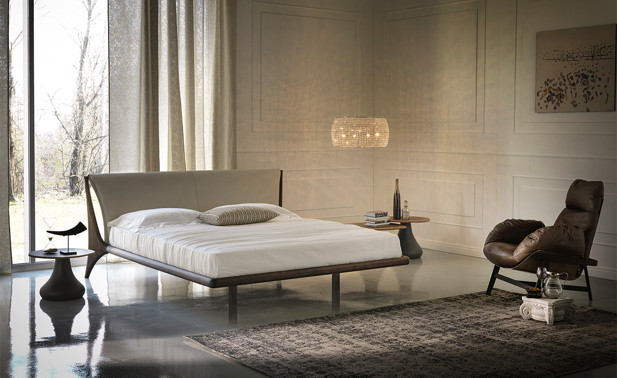 Nelson bed showing its sculptural wooden frame