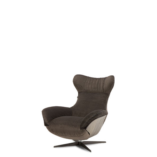 Ilia Armchair cut-out